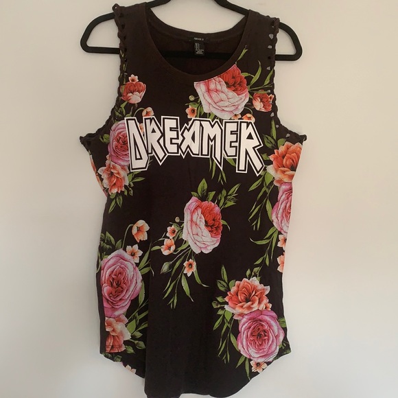 Graphic Tank
